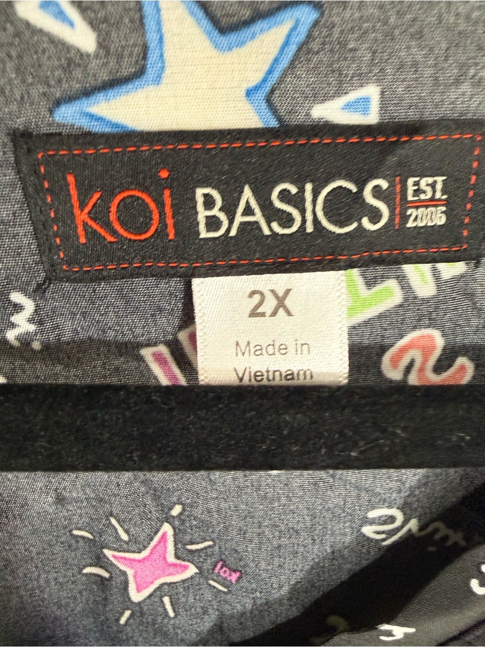 Scrub top "shine bright " moon and stars graphic size 2X - Picture 3 of 6